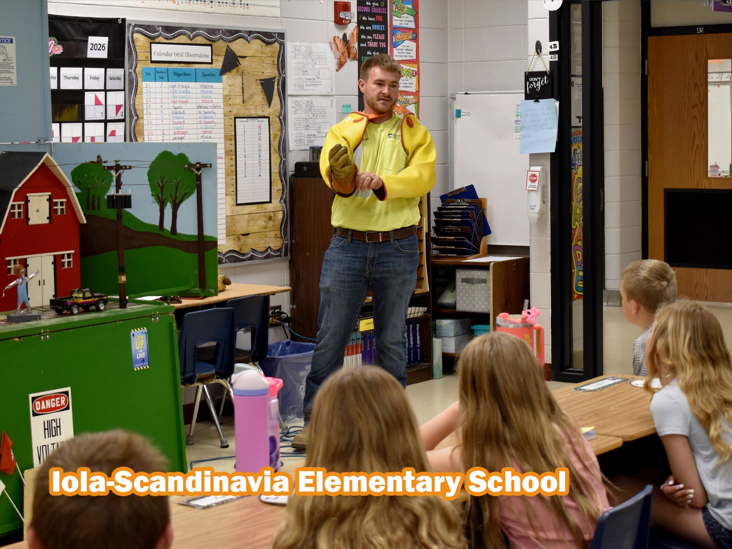 Iola-Scandinavia Elementary School Demonstration